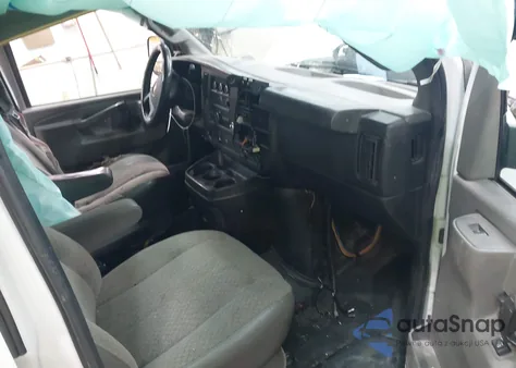 2017 Chevrolet Express G2500 Work Van from USA, damaged, VIN 1GCWGAFFXH1188717